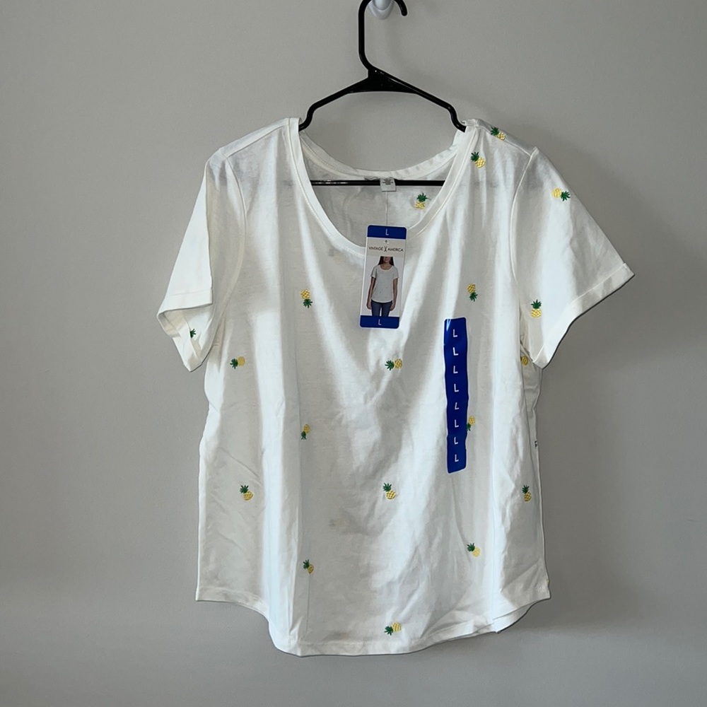 NEW WITH TAGS Womens Vintage America Pineapple Shirt Size Large